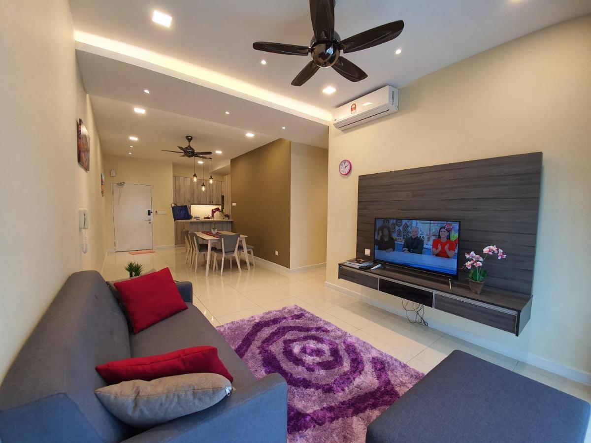 Southville Stay 2 @ Savanna Executive Suite Kampong Tangkas Exterior foto