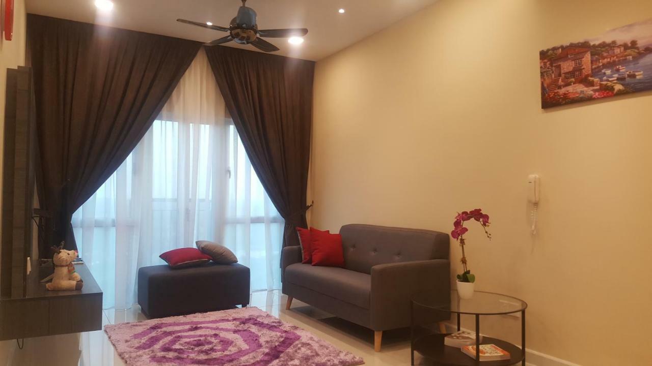 Southville Stay 2 @ Savanna Executive Suite Kampong Tangkas Exterior foto