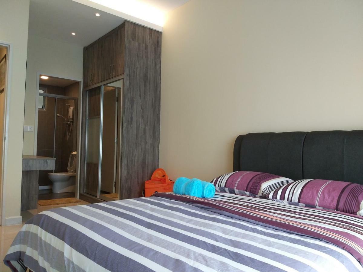 Southville Stay 2 @ Savanna Executive Suite Kampong Tangkas Exterior foto