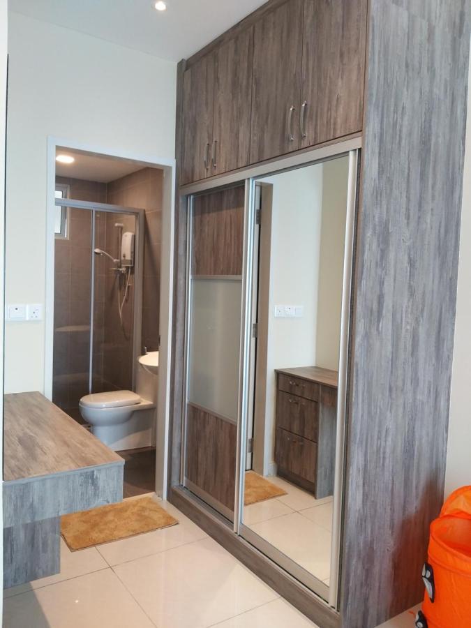 Southville Stay 2 @ Savanna Executive Suite Kampong Tangkas Exterior foto
